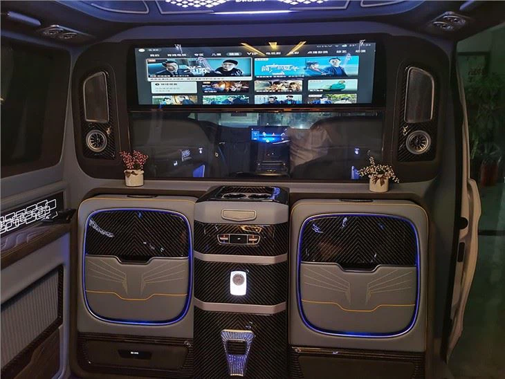 Скрит бар секретарски стол Mercedes-Benz Vito V-Class