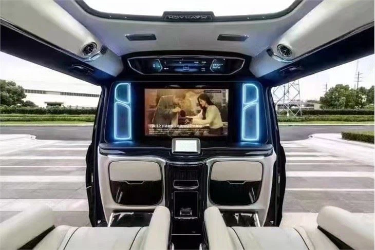 The effect diagram of the van partition installed on the car