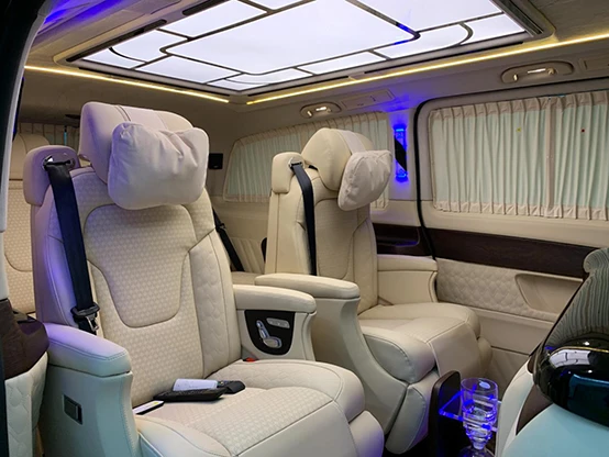 Персонализиране на интериора на автомобила Mercedes-Benz V250