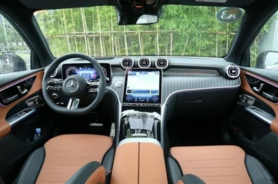 Предлага се версия с дълга база на Mercedes-Benz GLC