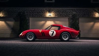 Ferrari 250 GTO, произведено през 1962 г., постави нов рекорд за търг на авто...