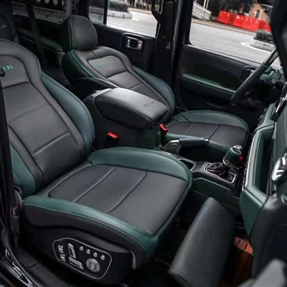 VIP персонализирано столче за кола за Jeep Wrangler